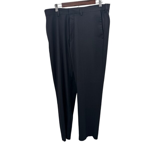 Haggar Classic Fit Mens Black Dress Pants 36x30 Polyester Blend - Picture 2 of 5